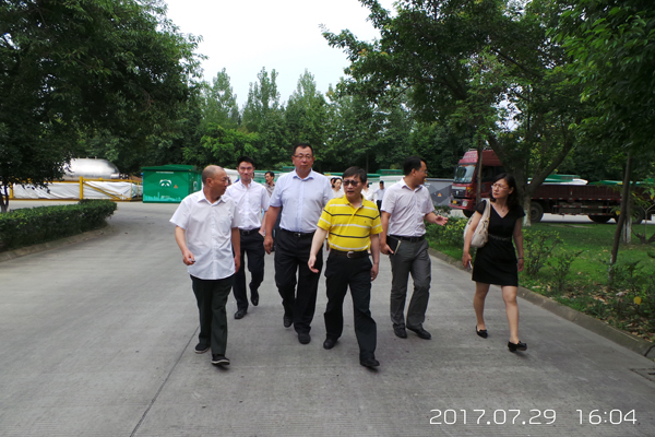 哈爾濱工業(yè)大學(xué)韓杰才校長一行蒞臨川開集團參觀考察