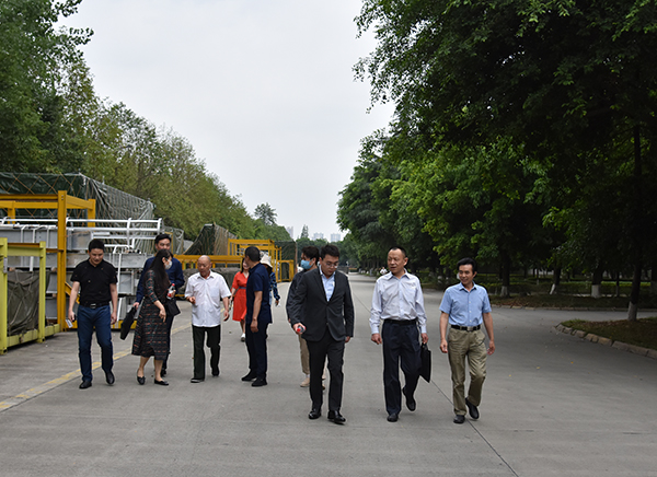 1590631793472512.jpg 03.jpg